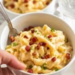 Quick Stovetop Apple Bacon Mac and Cheese - A quick and easy weeknight dinner you can make in one pot! On the table in less than 30 minutes!
