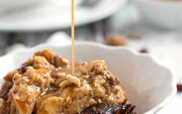 drizzling caramel over slow cooker bread pudding