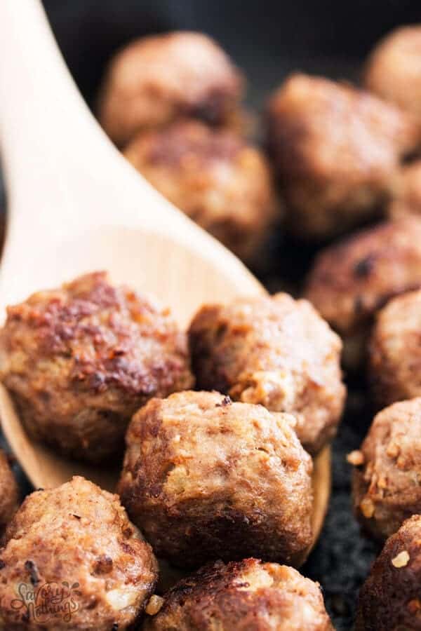 How to make meatballs from scratch: Close up of finished meatballs.