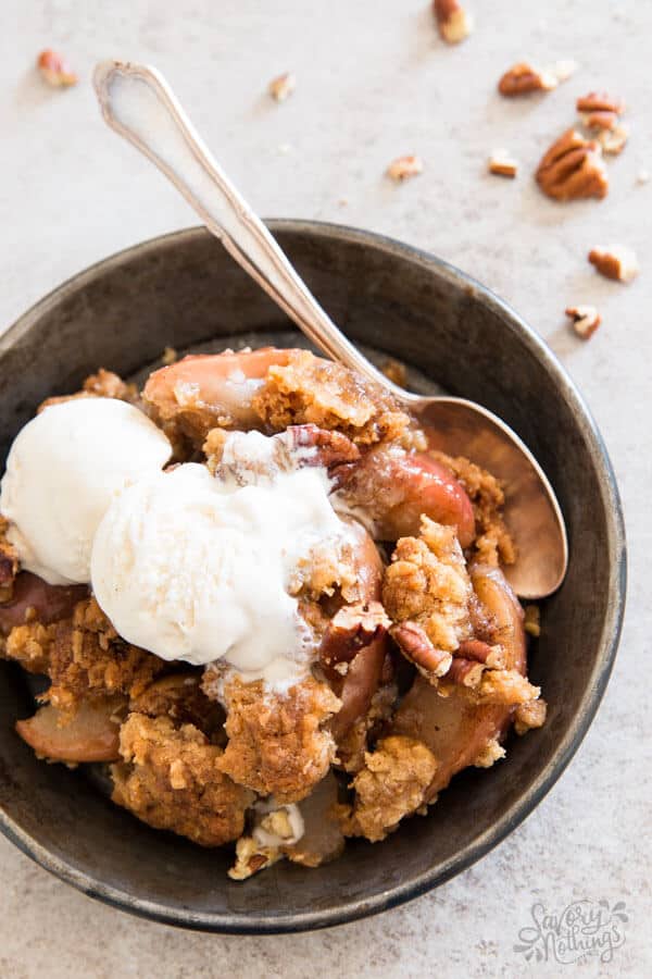 Quick Apple Crisp {made from scratch with oatmeal topping}