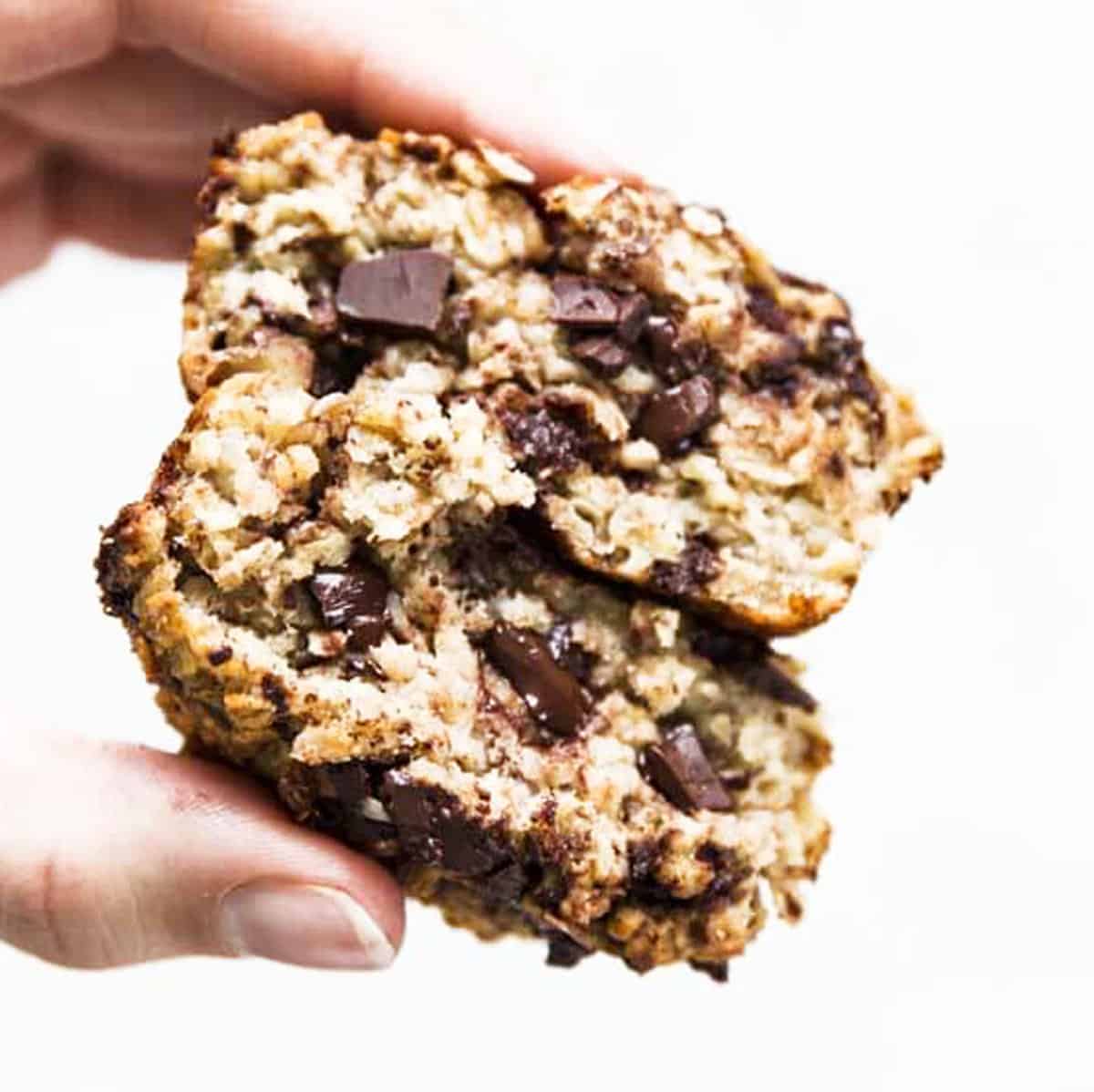 Banana Chocolate Chip Walnut Baked Oatmeal Cups Video Recipe