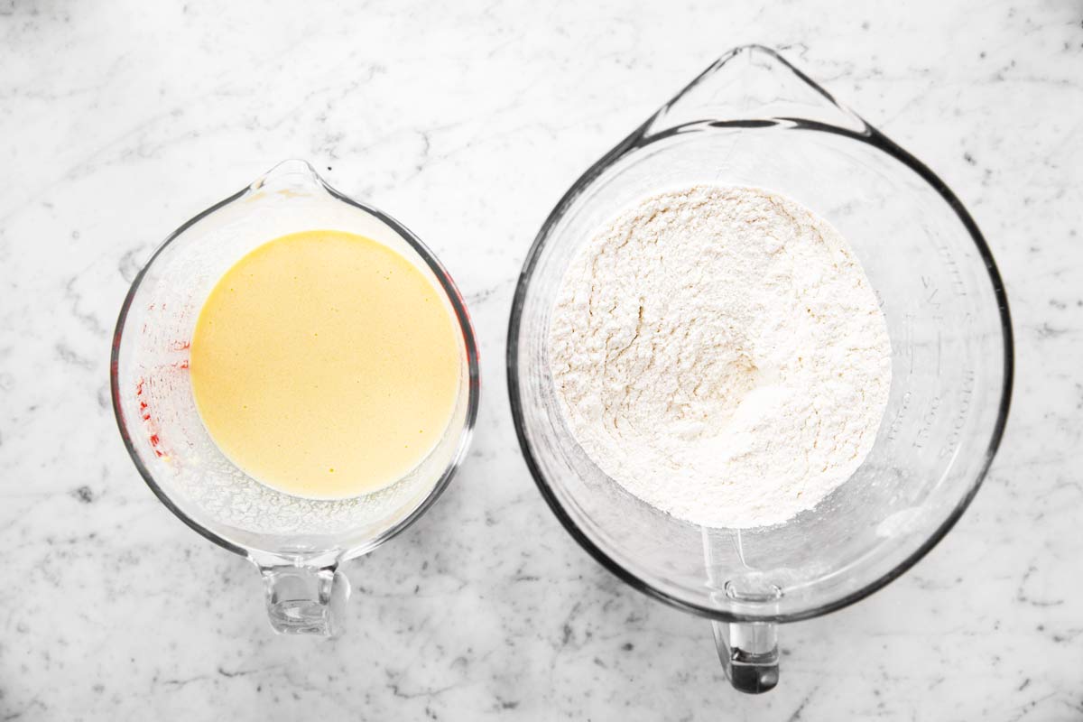 glass bowls with wet and dry ingredients for muffin batter