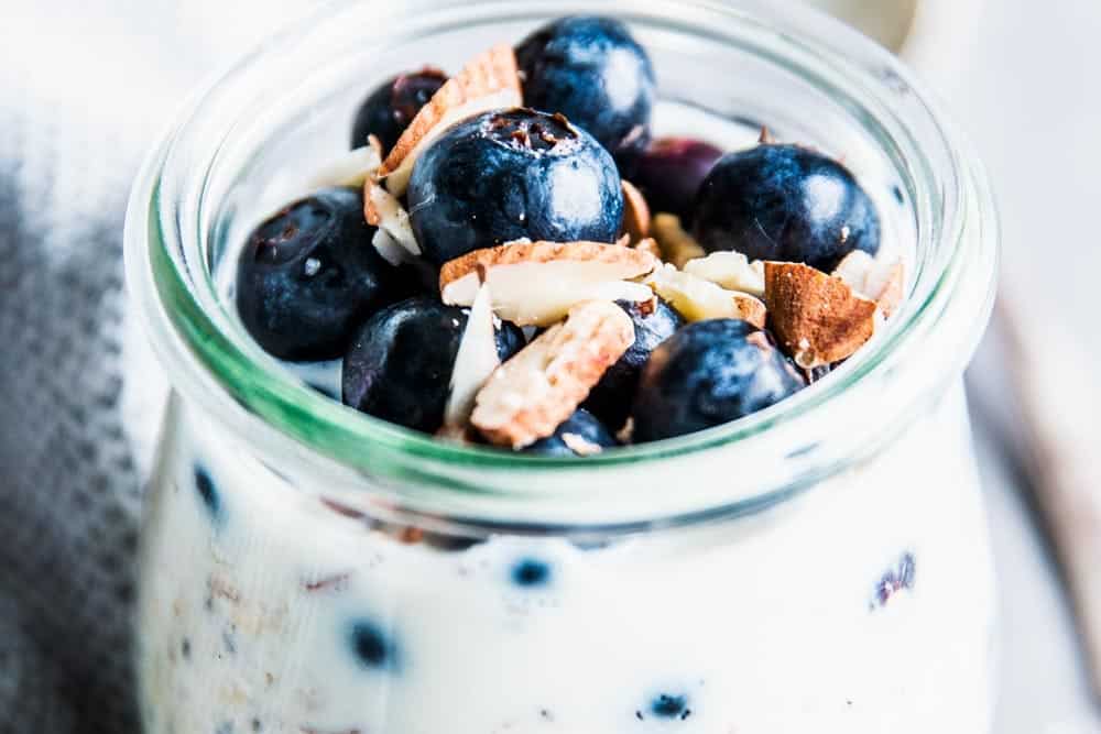 Overnight Oats with Yogurt and Blueberries (to Share with the Kids)