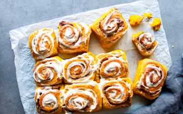 Pumpkin Cinnamon Rolls Image TK