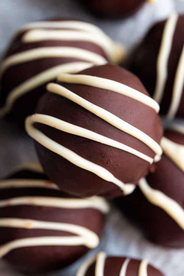 close up of oreo truffle