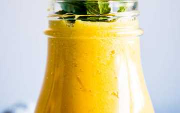 close up photo of pineapple mango smoothie