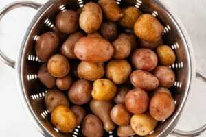 cooked baby potatoes in colander