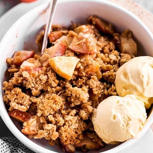 The BEST Apple Crumble (Quick & Easy)