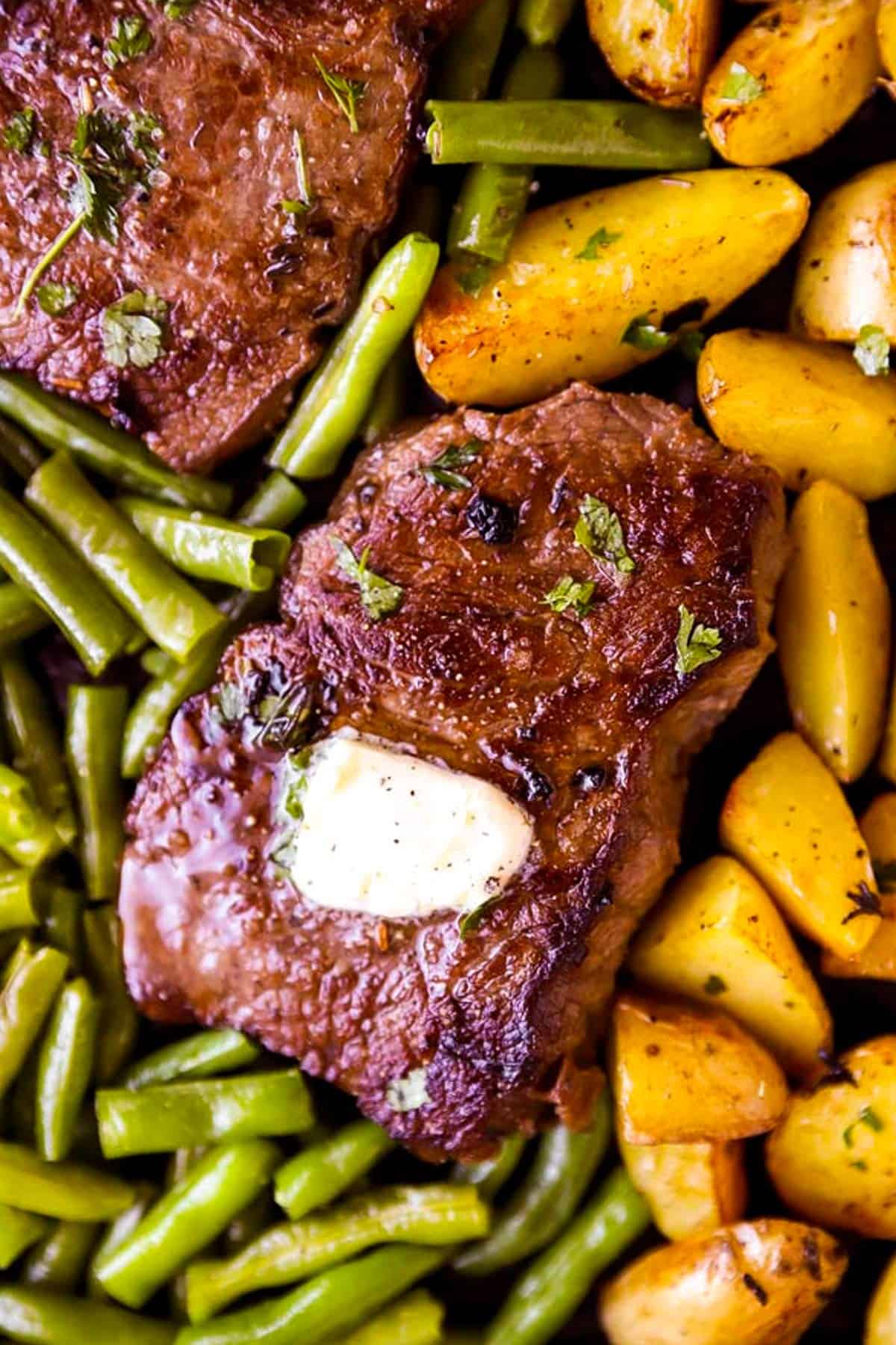 One Skillet Coffee-Rubbed Steak and Potatoes Dinner