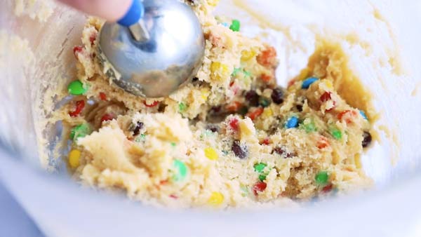 cookie scoop scooping m&m cookie dough