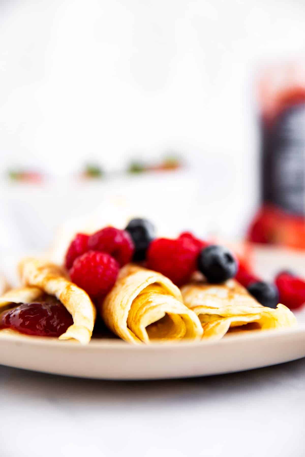 frontal view of rolled up crepes