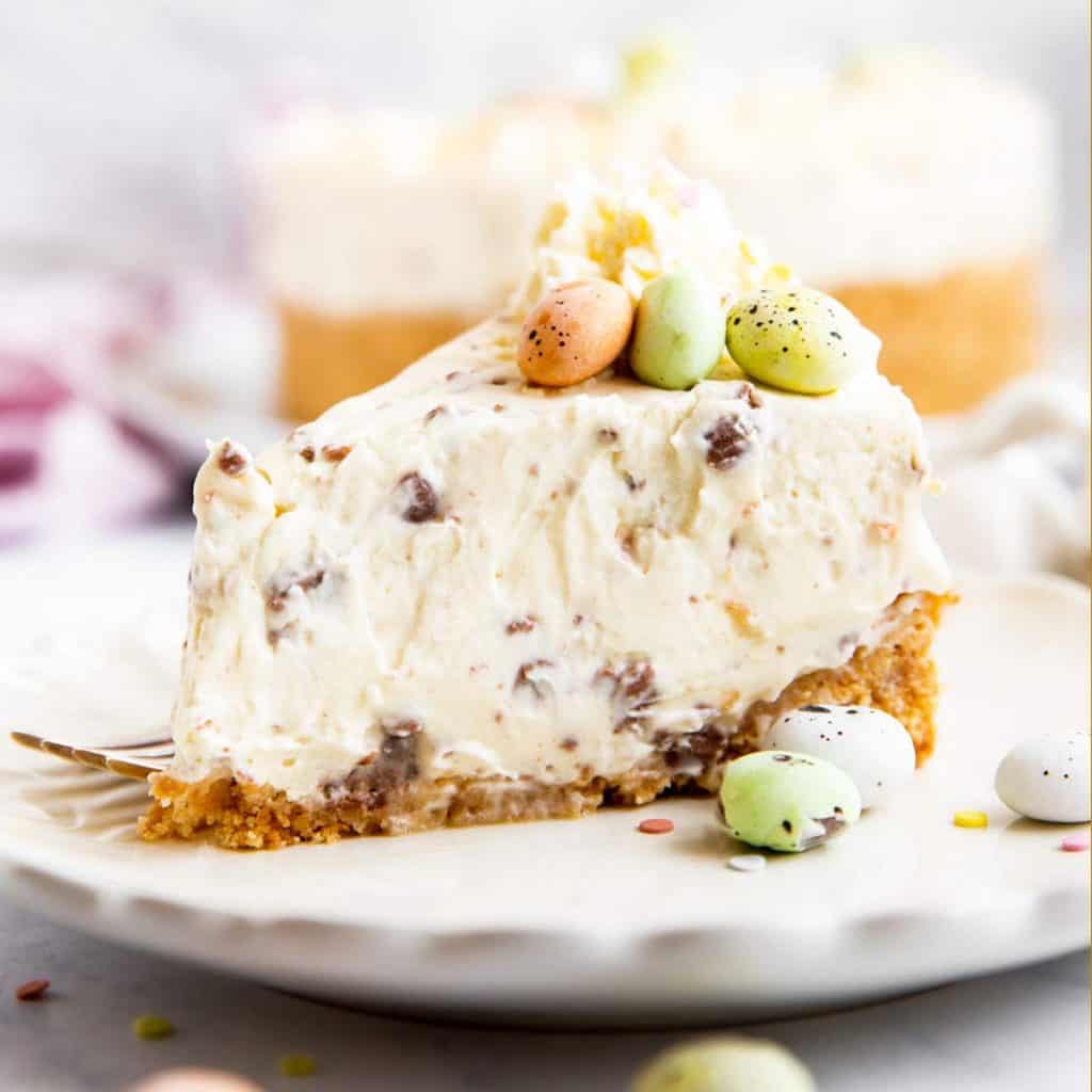 No Bake Easter Mini Egg Cheesecake [Recipe with Video]