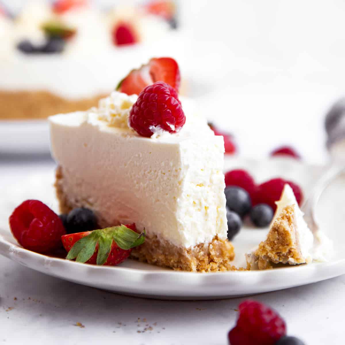 https://www.savorynothings.com/wp-content/uploads/2020/04/no-bake-cheesecake-sq.jpg