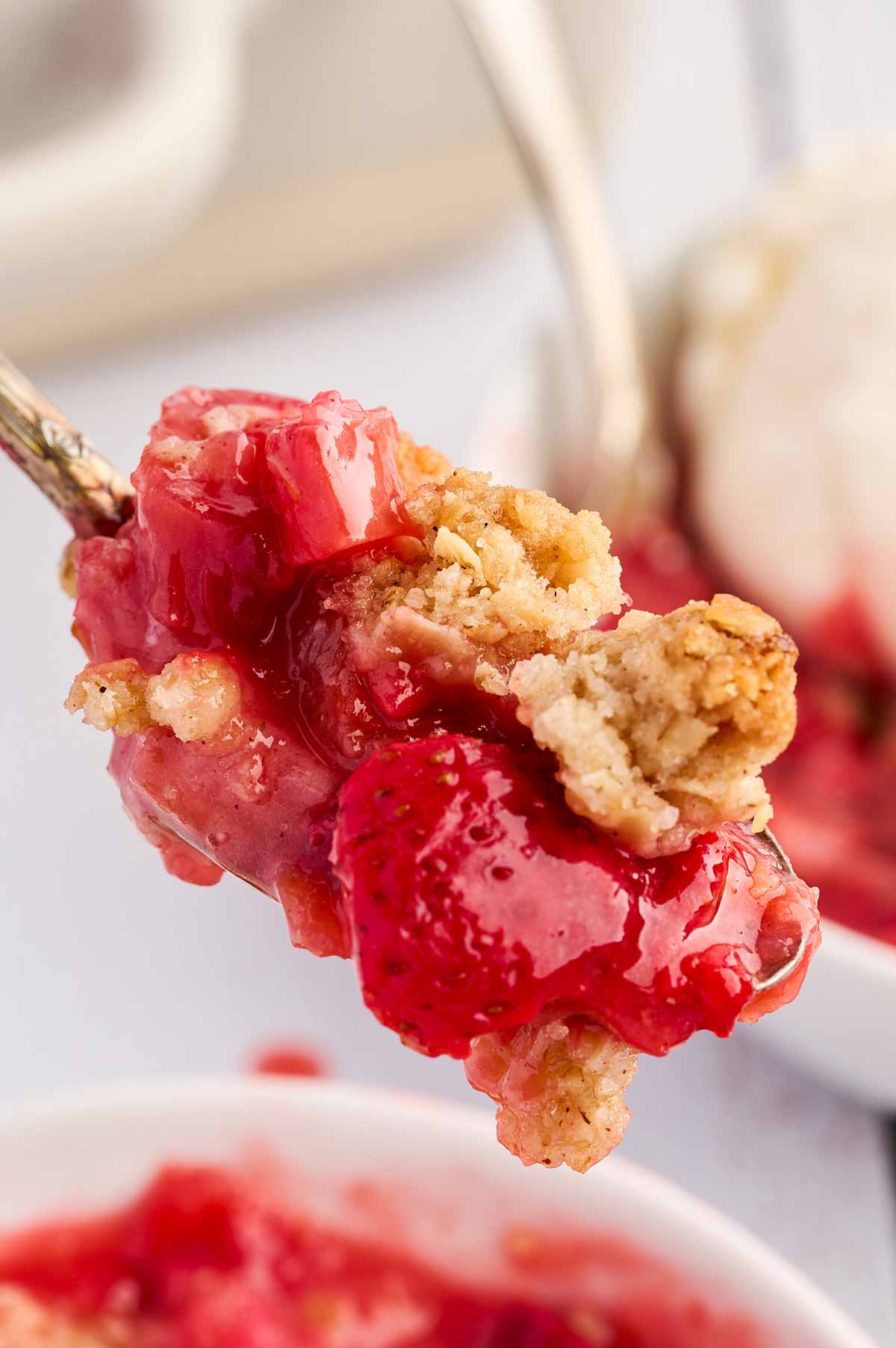 spoonful of strawberry rhubarb crisp