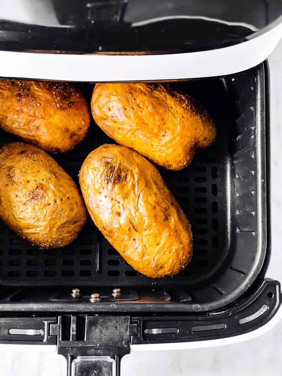 baked potatoes in air fryer basket