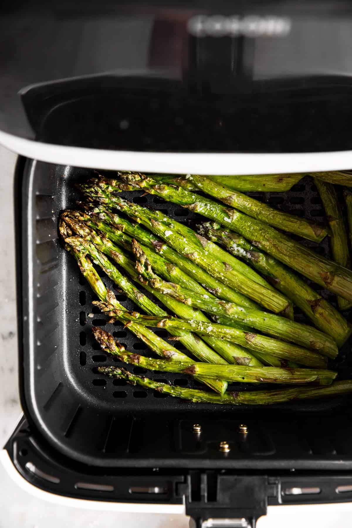 roasted asparagus in air fryer basket
