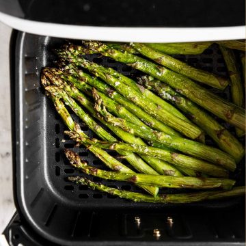 roasted asparagus in air fryer basket