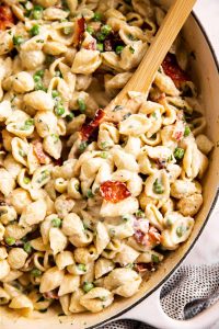 One Pot Pea and Bacon Pasta Recipe - Savory Nothings