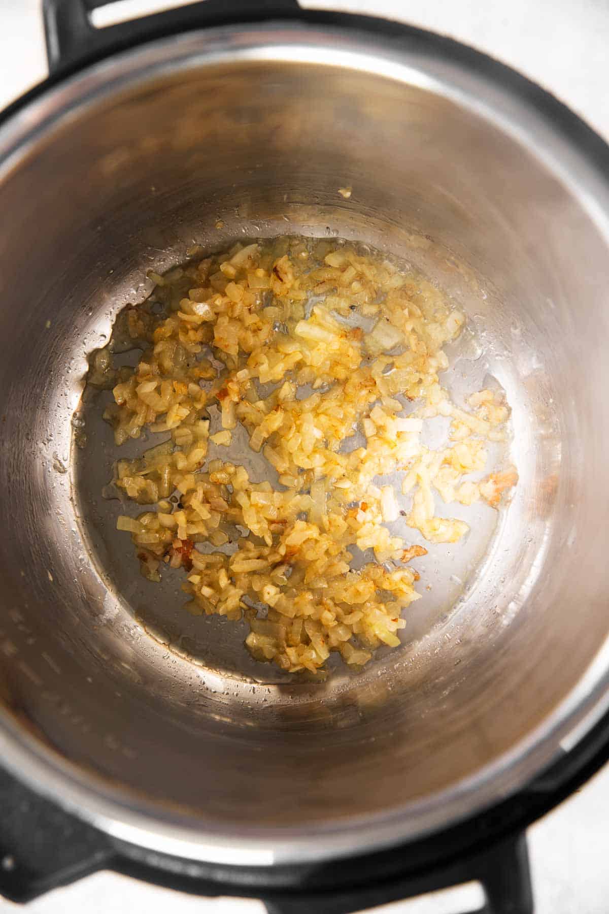 sautéed onion and garlic in instant pot