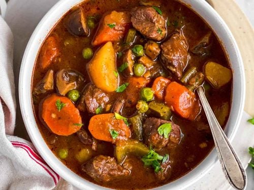 https://www.savorynothings.com/wp-content/uploads/2021/11/instant-pot-beef-stew-image-0-500x375.jpg