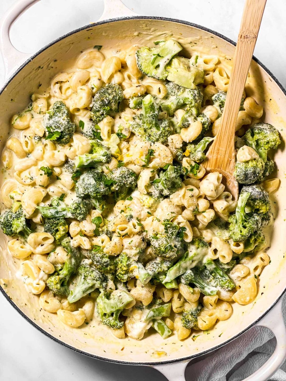 One Pot Creamy Broccoli Pasta Recipe - Savory Nothings