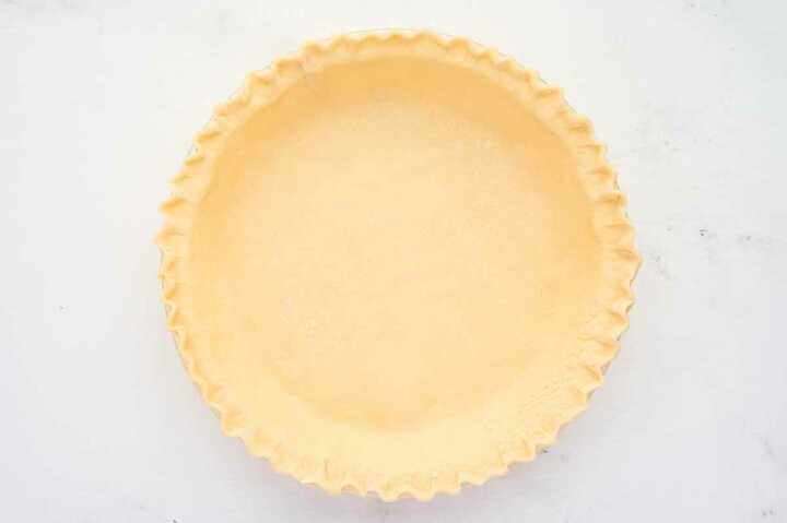 pie crust in pie dish