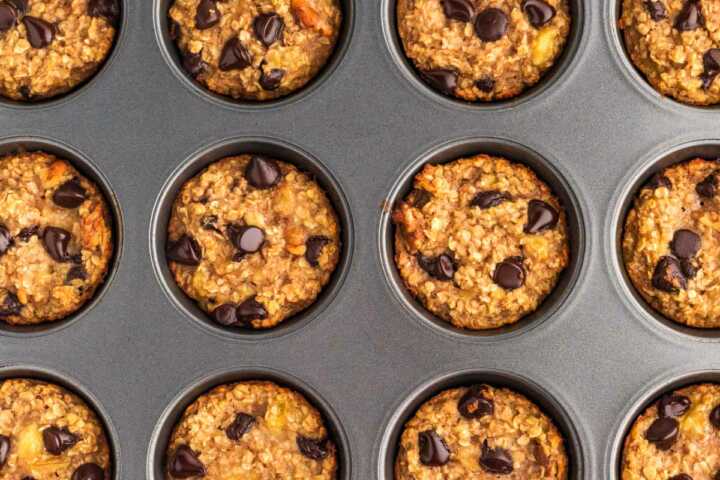 baked oatmeal cups in muffin pan