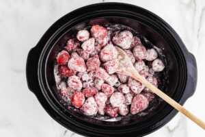 berry filling in slow cooker