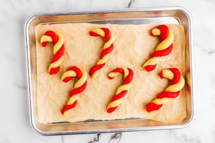 baking candy cane cookies