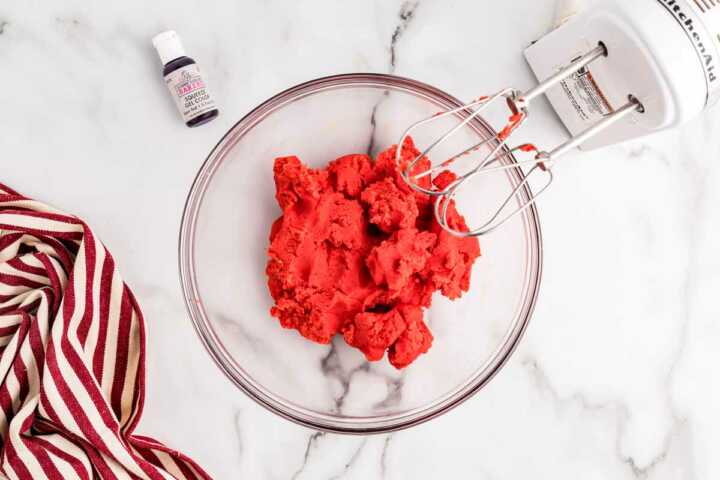 coloring cookie dough red