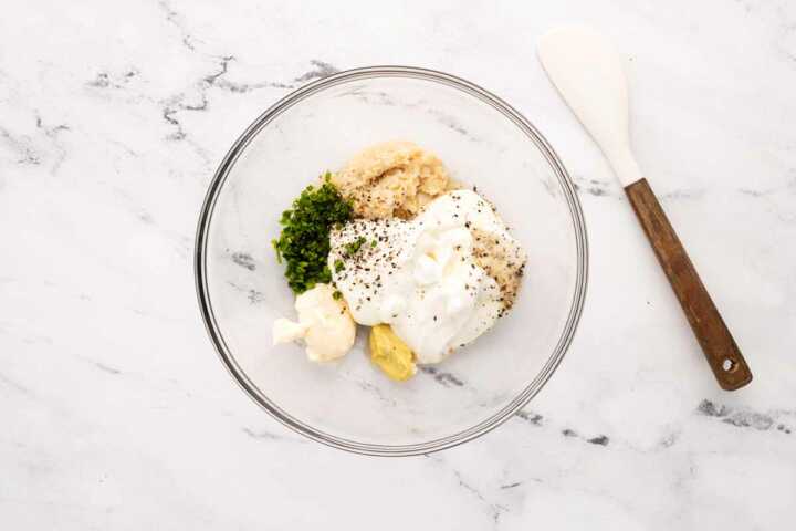 assembling horseradish sauce