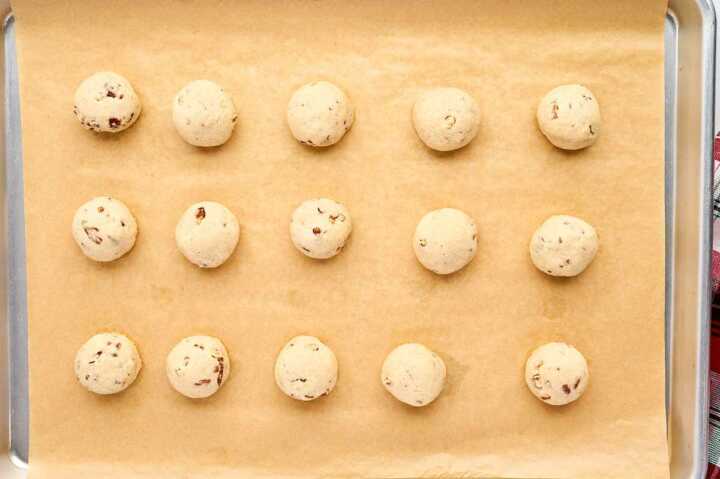 Baked Snowball Cookies.