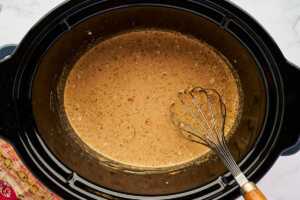 Sauce for chicken curry in slow cooker.